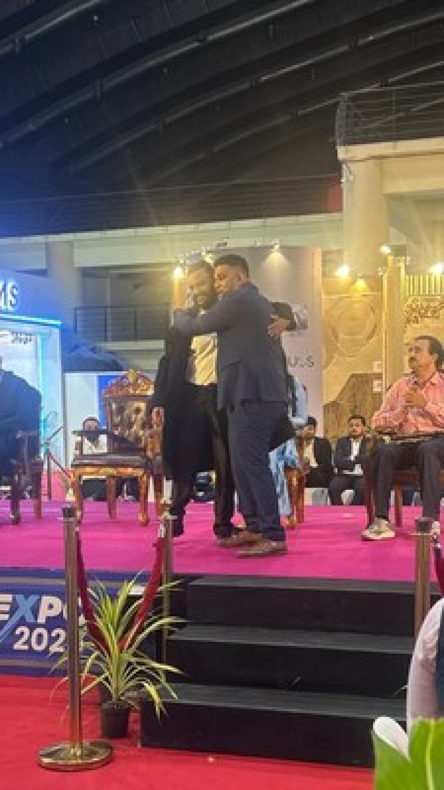 Crafting Tomorrow: Thomas Abraham Headlines D-Arc Build