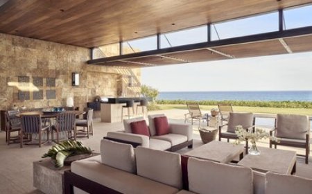 Feeling at Home with Five-Star Service: The Luxury of Living in a Hotel