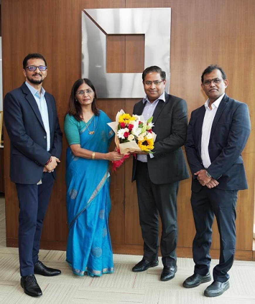 BSE Limited Felicitates HDFC Life Commemorating the Life Insurer's 25th Anniversary of Incorporation