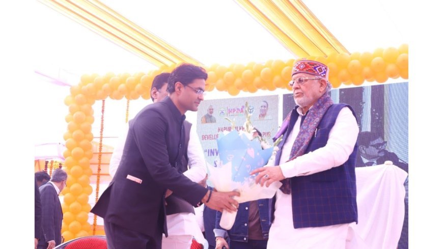 HPDA’s ‘Invest in Hapur’ Summit 2025: Chief Guest Shri Suresh Kumar Khanna Praises Dr. Nitin Gaur’s Efforts as HPDA’s Financial Health and Development Surge