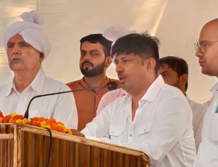 Education with a Heart: Bhupender Dhaiya of Kharkhoda, Sonipat Announces Free Education for 100 Children Every Year, Wins Hearts with His Social Commitment