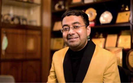 Kolkata’s Startup, Yes Sir Secures Funding to Expand Men-Only At-Home Massage & Grooming Services across India